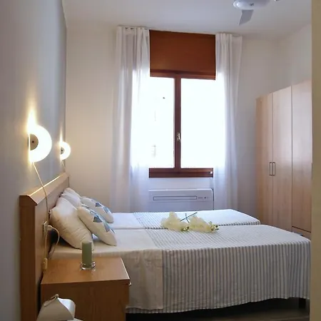 Diplomatic-residence Fronte Mare-piazza Torino-lido Di * Lido di Jesolo
