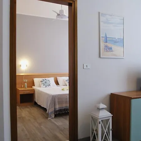 Diplomatic-residence Fronte Mare-piazza Torino-lido Di Apartment Lido di Jesolo